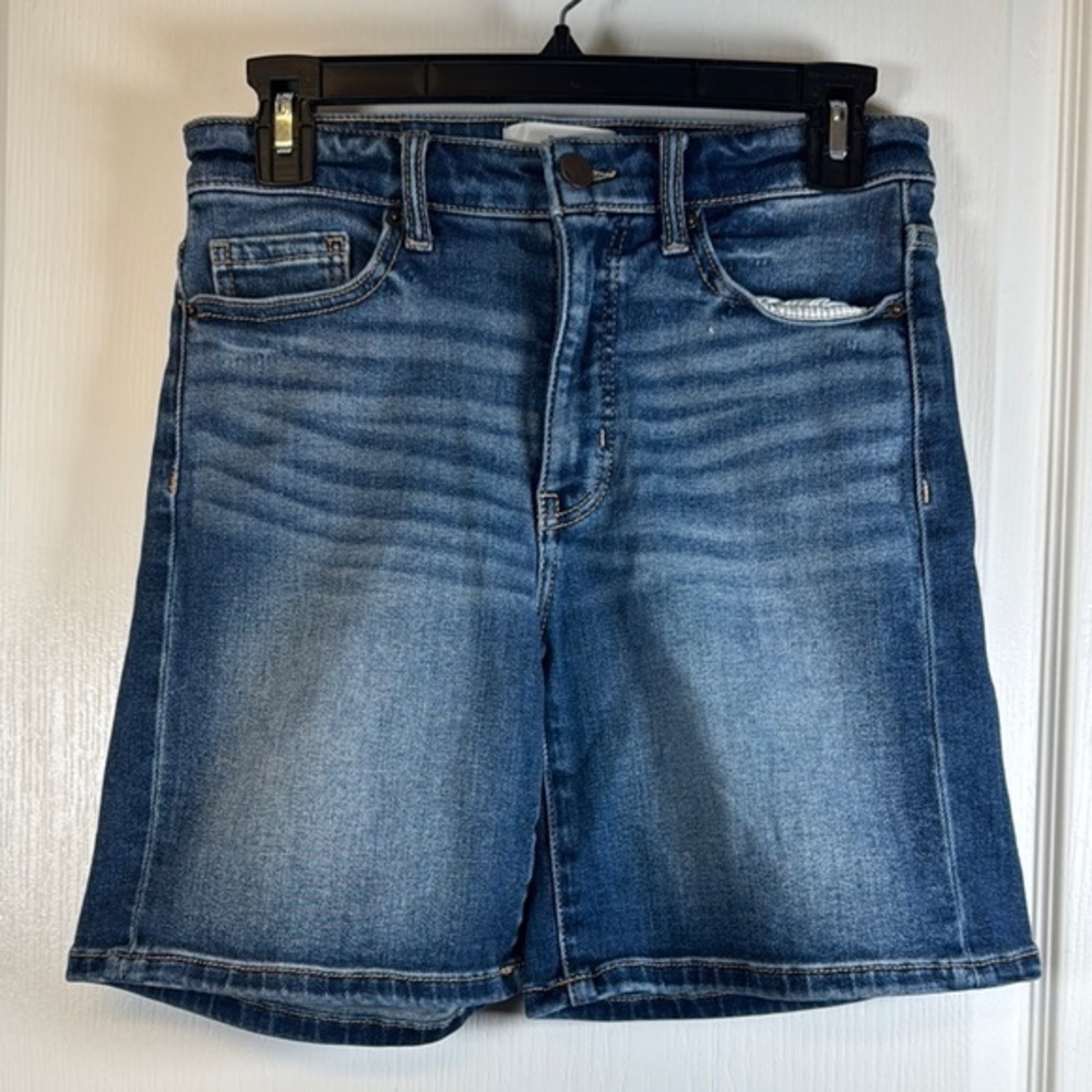 BKE Buckle Denim Blue Bermuda Jean Shorts Size 26 EUC #5662